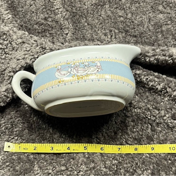 Vintage “Ribbon Geese” gravy boat - Picture 4 of 5